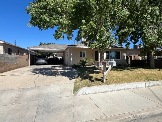 Primary Photo - 44820 Spearman Ave