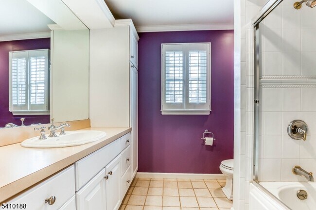 Building Photo - 11 Wordsworth Rd