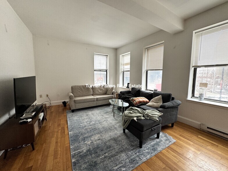 Building Photo - 774 Columbus Ave