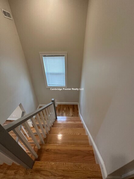 Building Photo - 96 Willis Ave