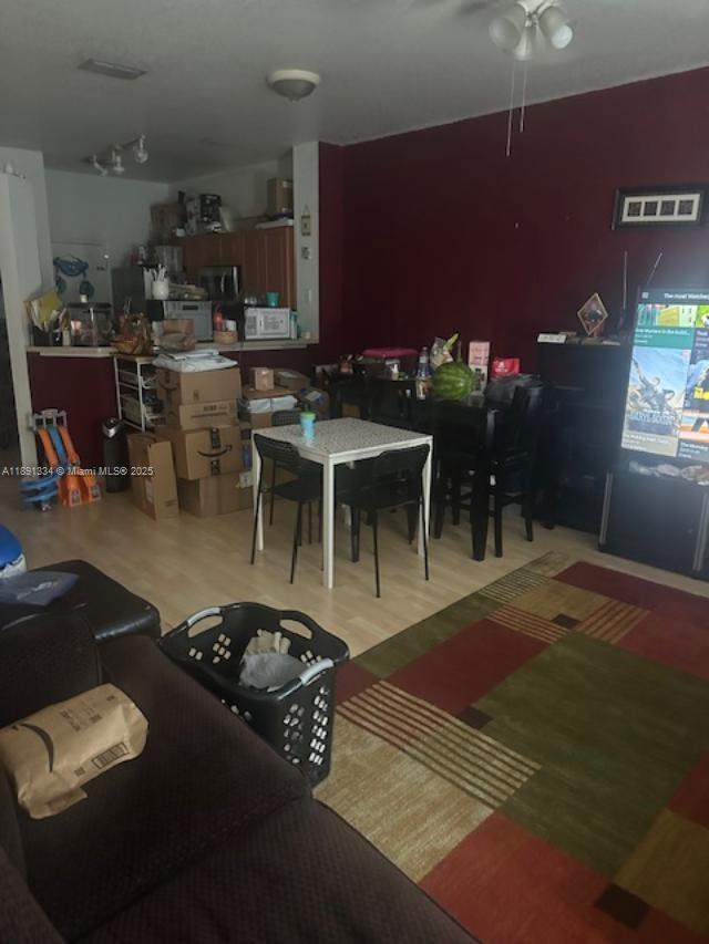 Building Photo - 649 NW 21st Ave