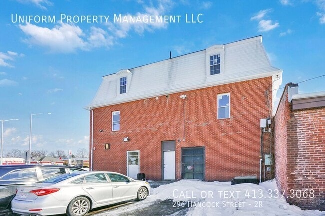 Building Photo - 296 Hancock St