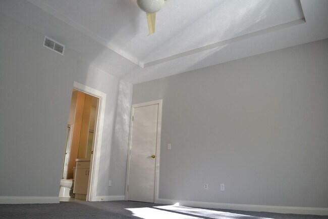 Building Photo - 39128 Glenlivet Ct