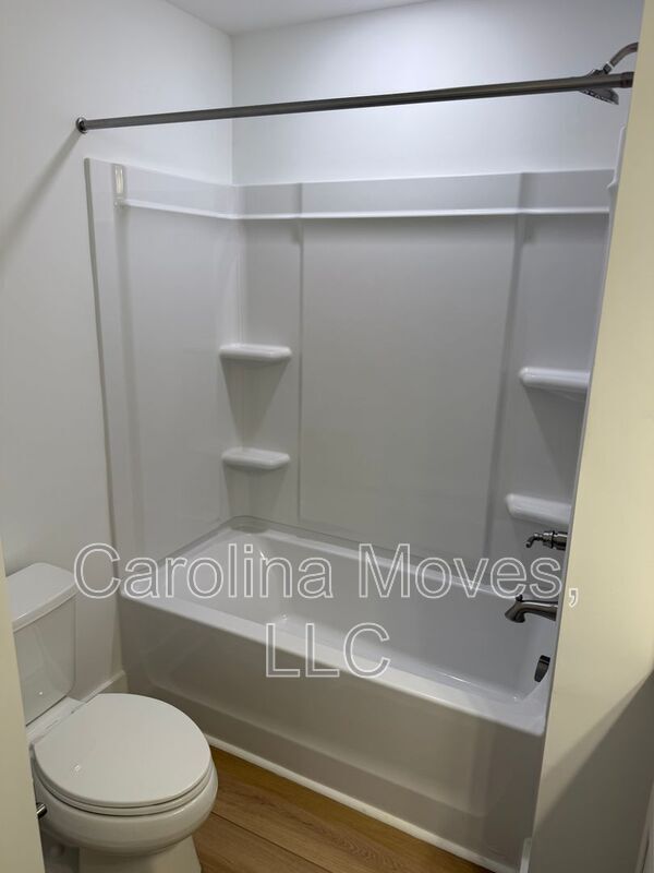 Building Photo - 508 Round Rock Wy