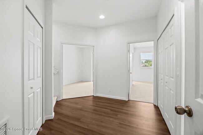 Building Photo - 8406 Mulligan Cir