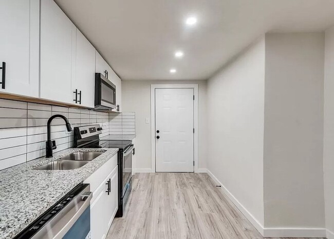 Building Photo - Newly Updated 3 Bed 2 Bath Home for Rent i...