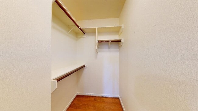 Building Photo - 505 Camp Ct