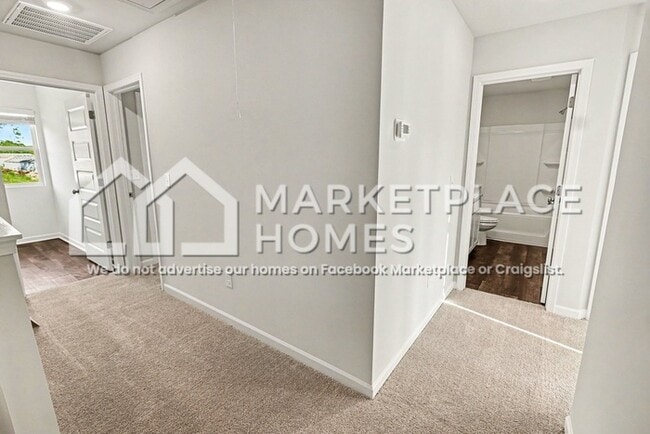 Building Photo - 87 River Rock St