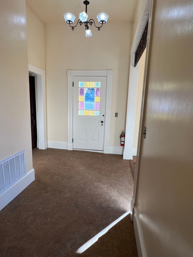 Building Photo - 110 Richardson