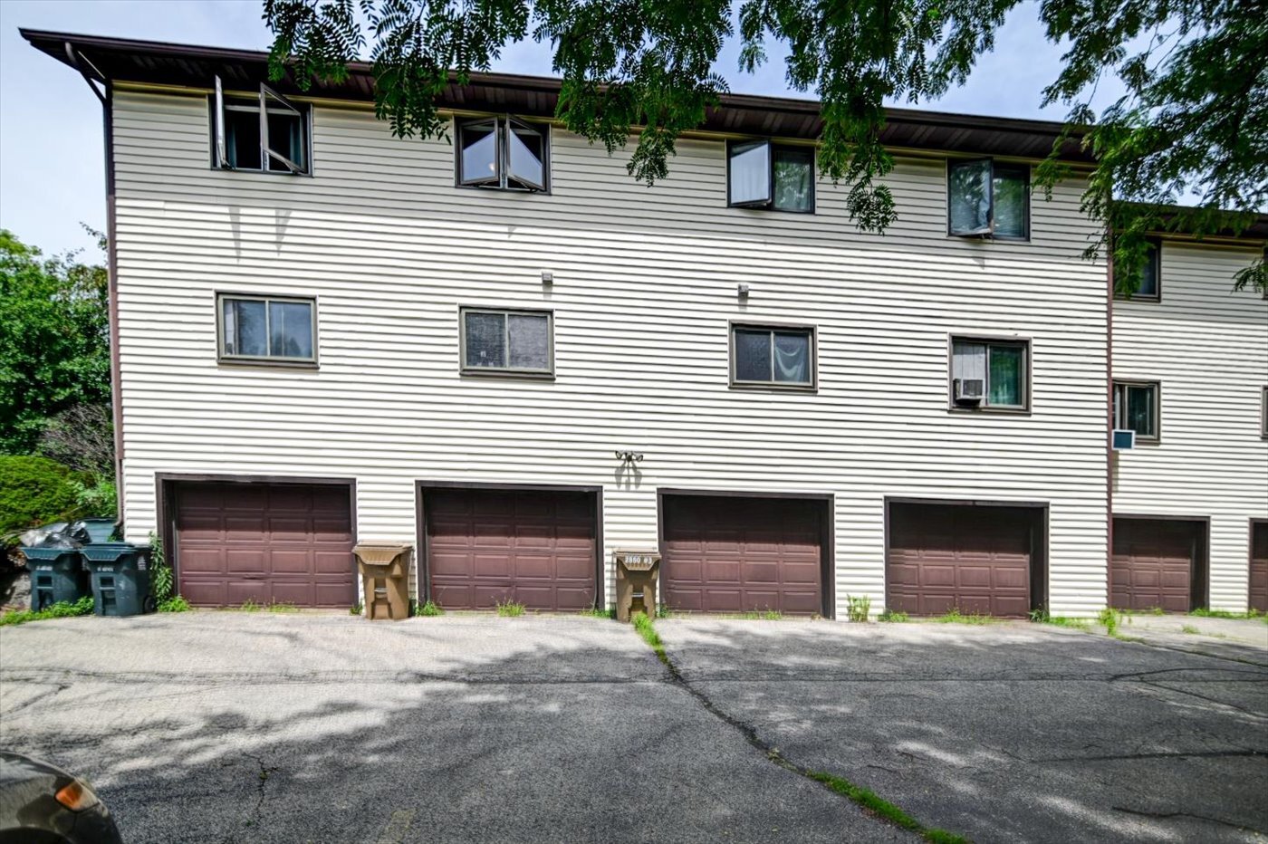 Building Photo - 2850 Cimarron Trl