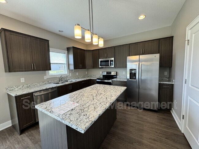 Building Photo - 12367 Speranza Dr