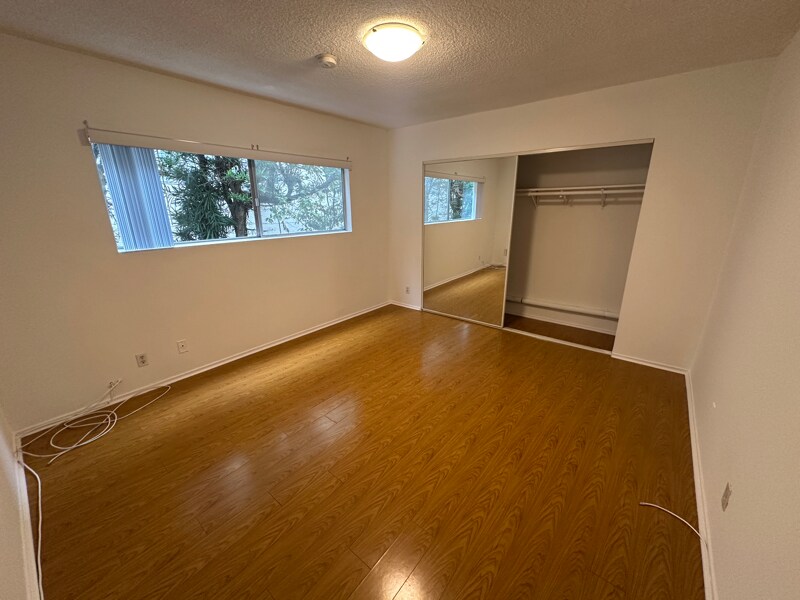 Building Photo - 1906 Pelham Ave