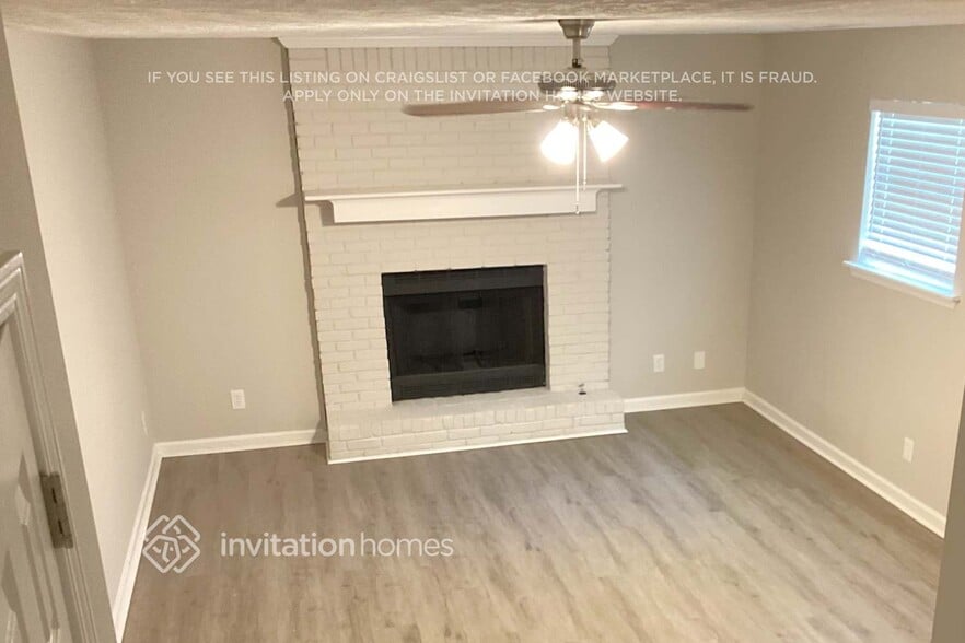 Building Photo - 1242 S Indian Creek Dr