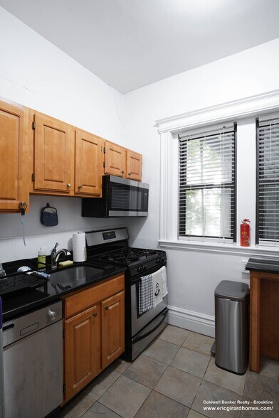 Building Photo - 1109 Boylston St
