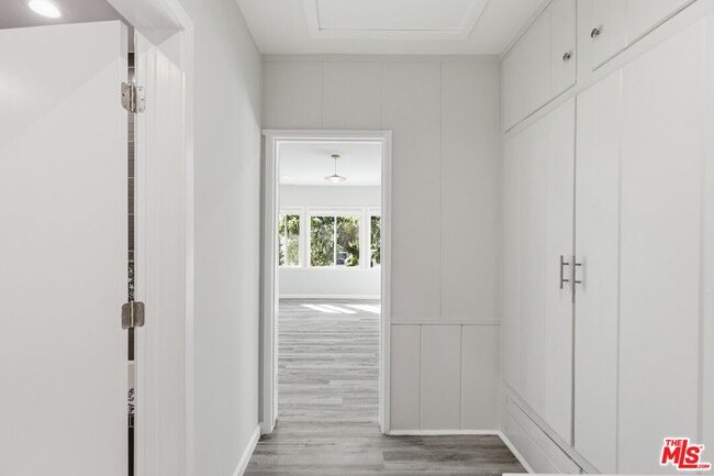 Building Photo - 6314 Primrose Ave