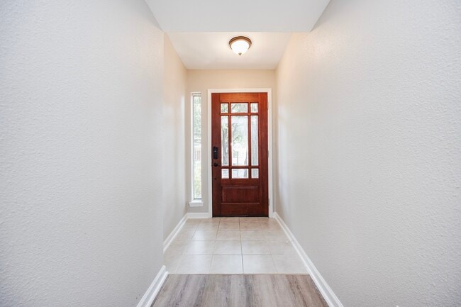 Building Photo - 5005 Georgi Ln