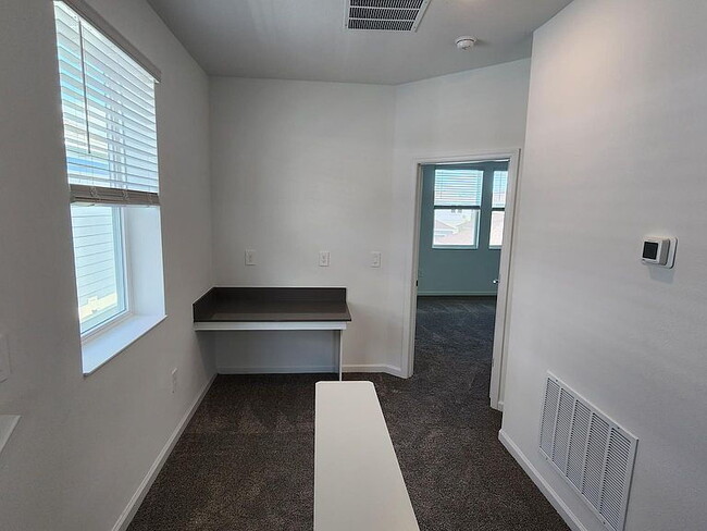 Building Photo - 4-Bed, 3-Bath Haven on Parable Way, Winter Garden!"