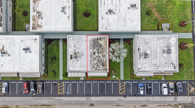 Building Photo - 284 Flanders F