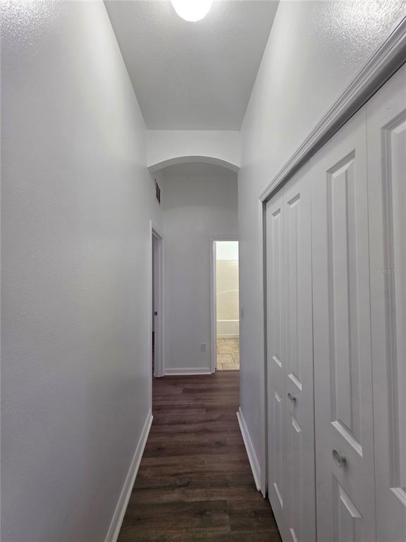 Building Photo - 2818 NE 24th Pl