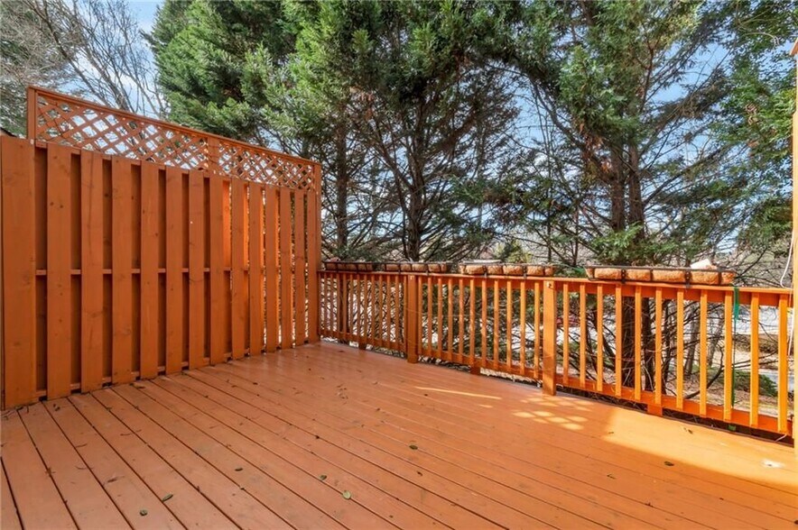 Building Photo - 1649 Emory Pl Dr NE