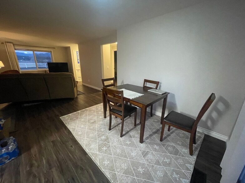 Building Photo - 20422 E Wellesley Ave