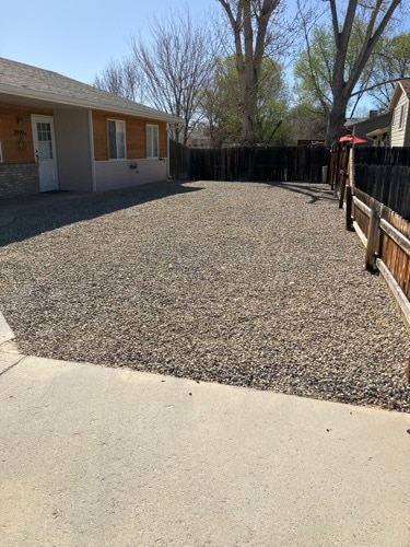 Building Photo - 2999 1/4 Pinyon Ave