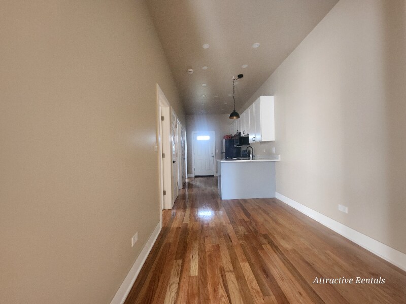 Building Photo - 6341 S Elizabeth St