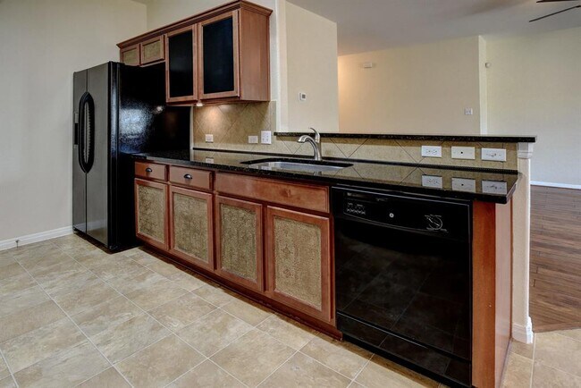 Building Photo - 208 Wildcat Dr