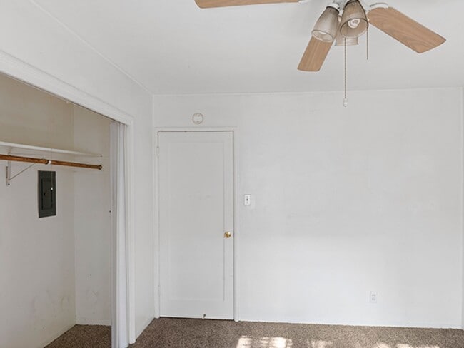 Building Photo - Seminary-Carter