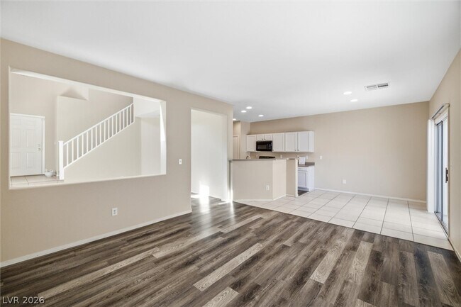 Building Photo - 528 Round Reign Ave