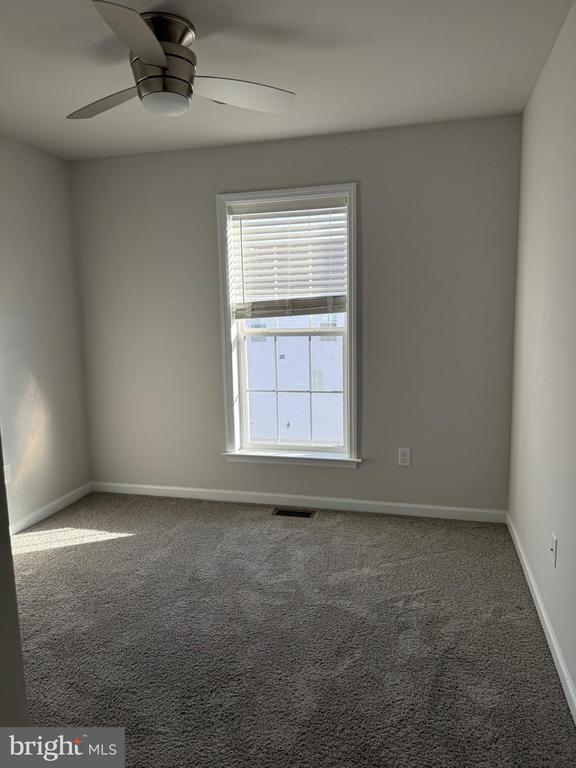 Building Photo - 3088 Egreton Rd