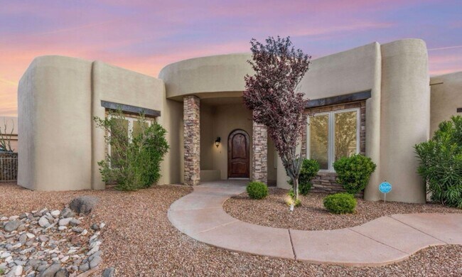 Building Photo - 3022 Lookout Ridge Dr