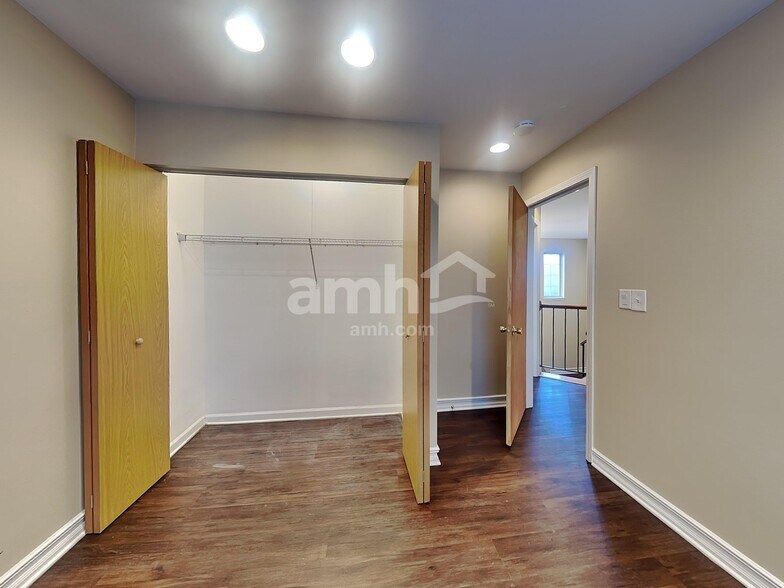 Building Photo - 20825 W Bangor Ct