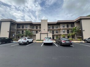 Building Photo - Seasonal 2/2 condo at Sandhill Pines