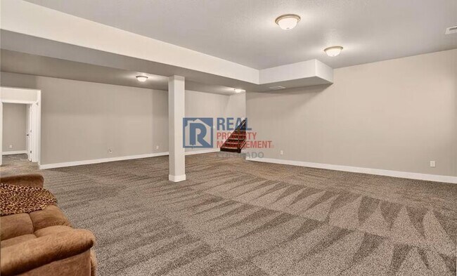 Building Photo - 6687 Rolling Creek Dr