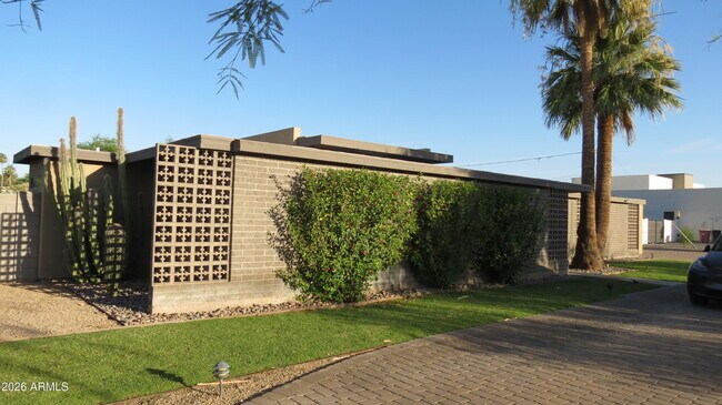 Building Photo - 11440 N 65th St