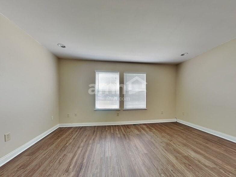 Building Photo - 1811 Sumpter Ct