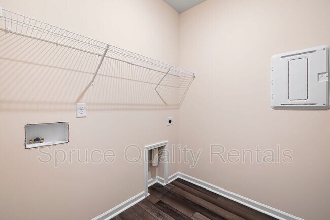 Building Photo - 3529 Sugarplum Rd
