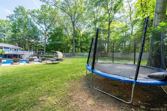 Building Photo - 9 E Stemmer Ln