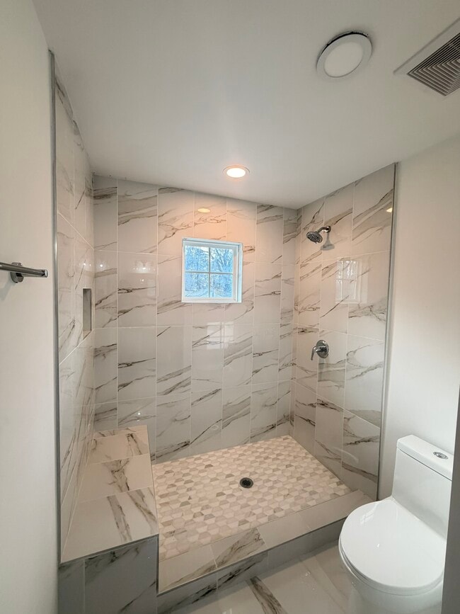 Building Photo - 126 East End Ave