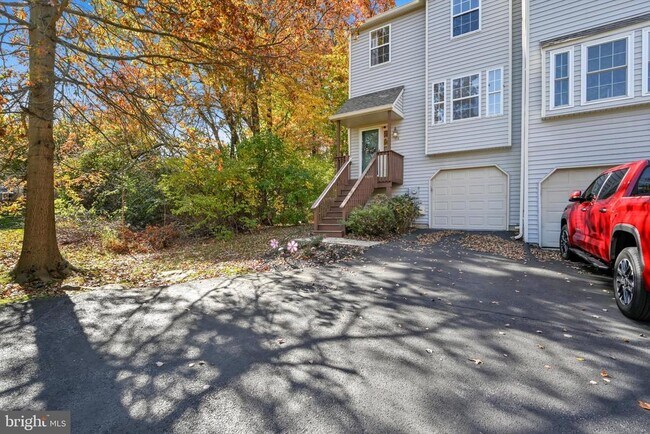 Building Photo - 106 Brookside Dr