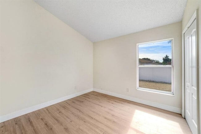 Building Photo - 1965 Teaberry Ct