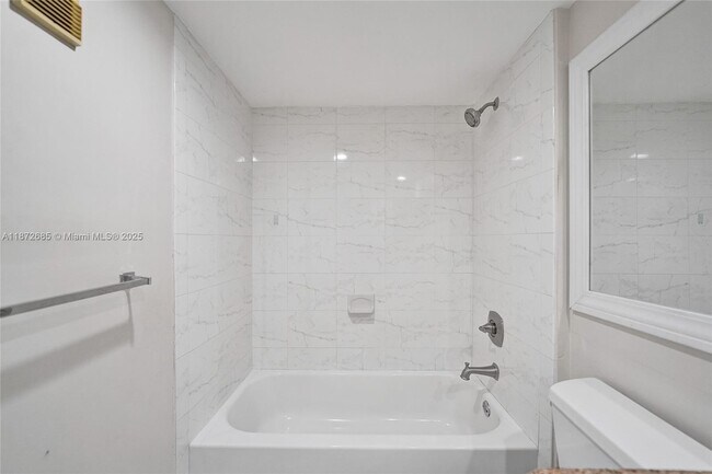 Building Photo - 1502 Whitehall Dr