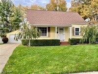 Building Photo - 1765 Beechwood St NE