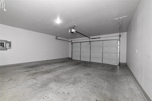 Building Photo - 1717 Breckenridge Dr
