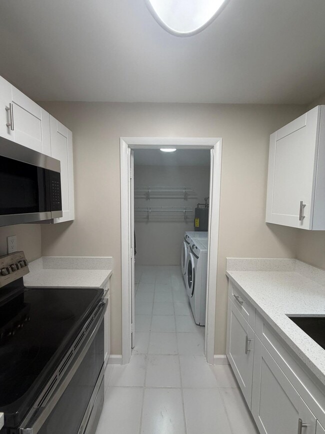 Building Photo - 3391 NW 18th Pl