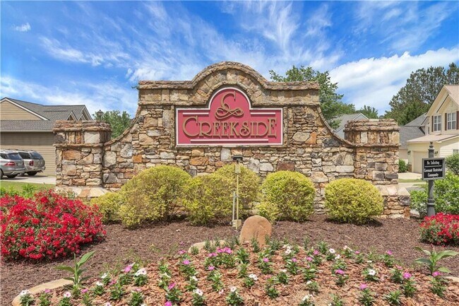 Building Photo - 3208 Juniper Dr