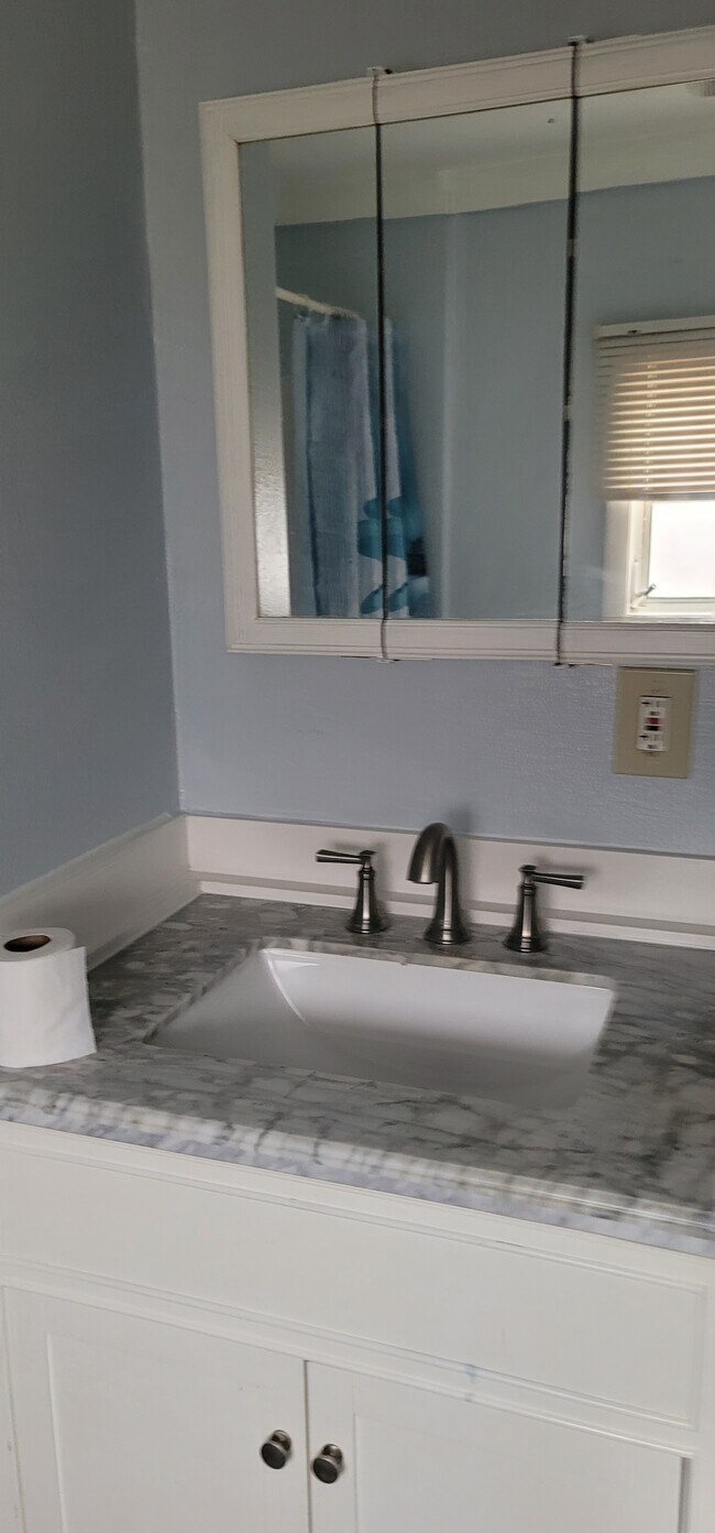 Building Photo - 3257 57th Ave N