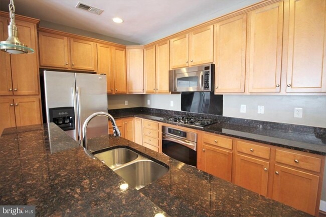 Building Photo - 2382 Brookmoor Ln