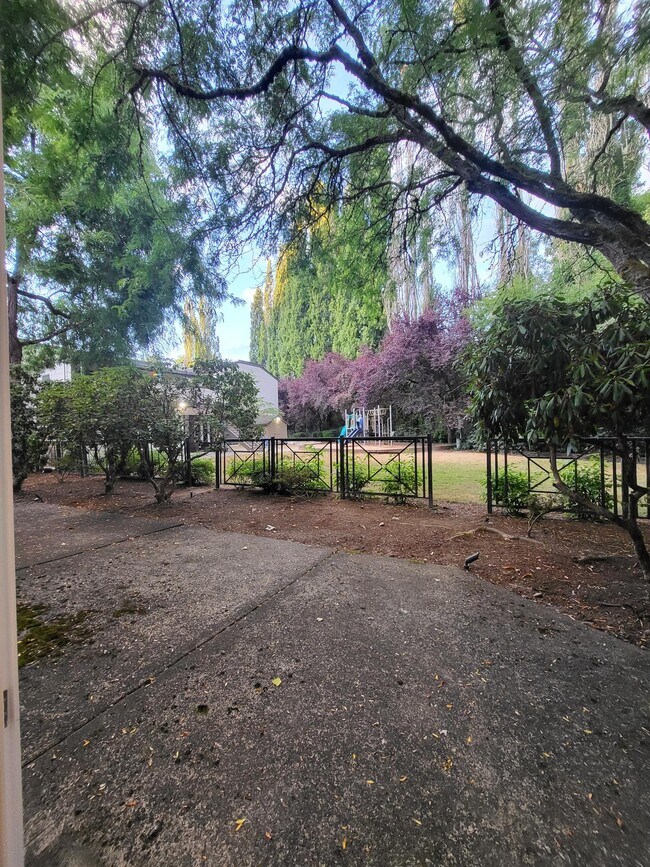 Building Photo - 15819 NE Leary Way